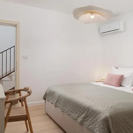 Casa Sorelle Sea View Infinity Heated Pool 塞利讷