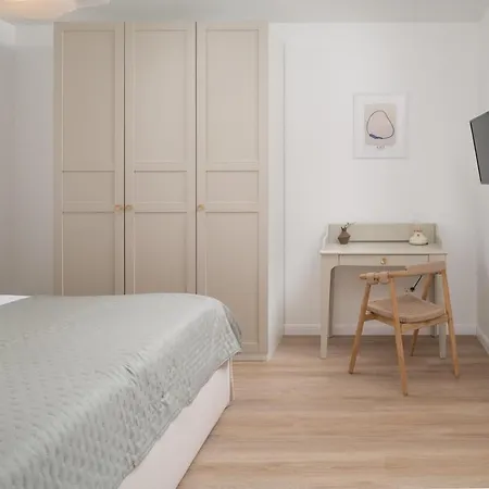 Casa Sorelle Sea View Infinity Heated Pool