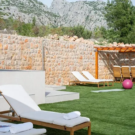 Casa Sorelle Sea View Infinity Heated Pool *