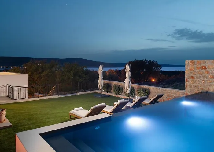 Casa Sorelle Sea View Infinity Heated Pool וילה סלינה