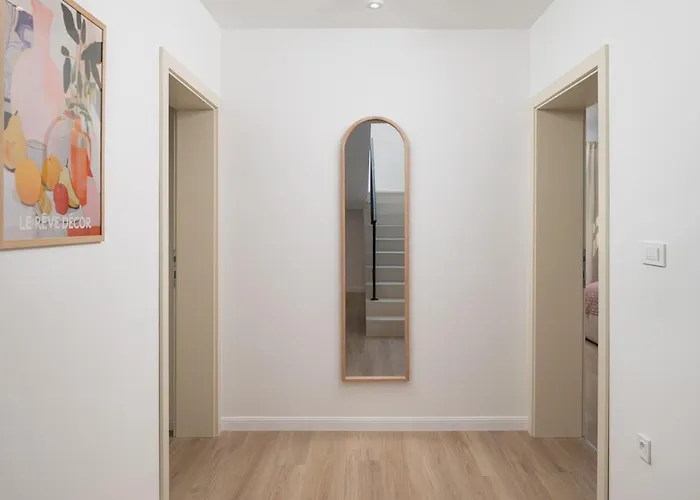 Casa Sorelle Sea View Infinity Heated Pool Villa