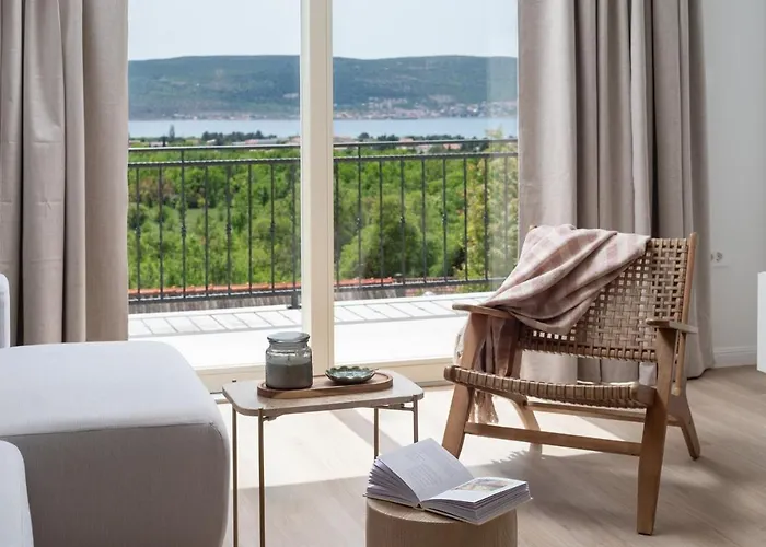Casa Sorelle Sea View Infinity Heated Pool * סלינה