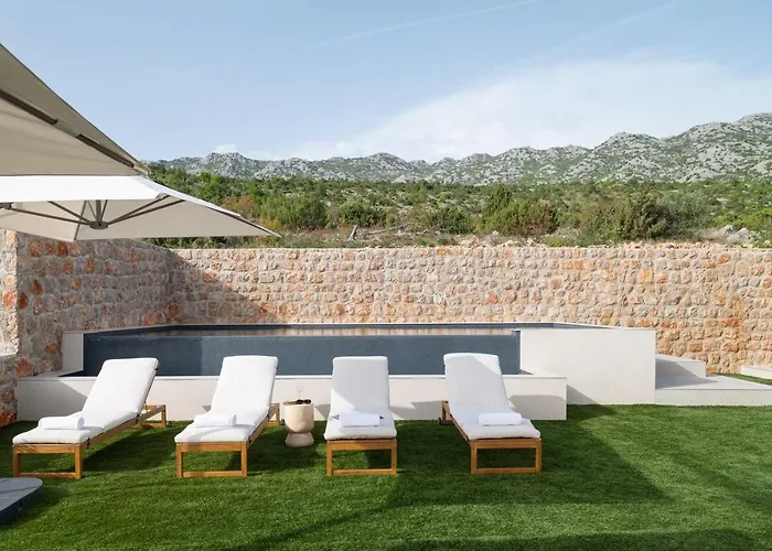 וילה Casa Sorelle Sea View Infinity Heated Pool סלינה