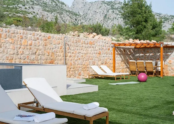 Casa Sorelle Sea View Infinity Heated Pool *