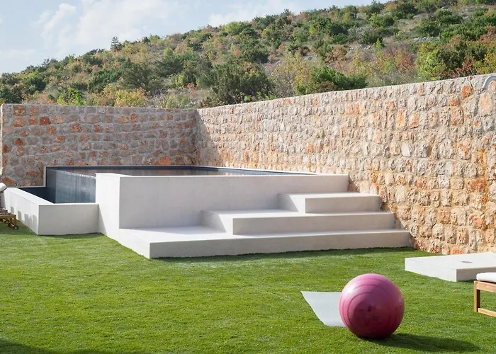 Casa Sorelle Sea View Infinity Heated Pool فيلة سيلين